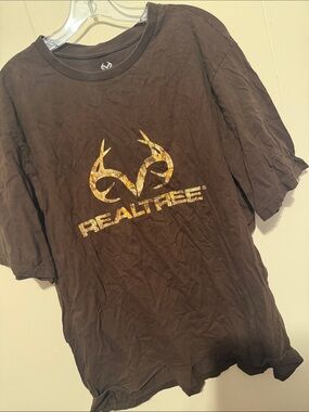 Realtree Brown Short Sleeve Tee with Camo Logo
